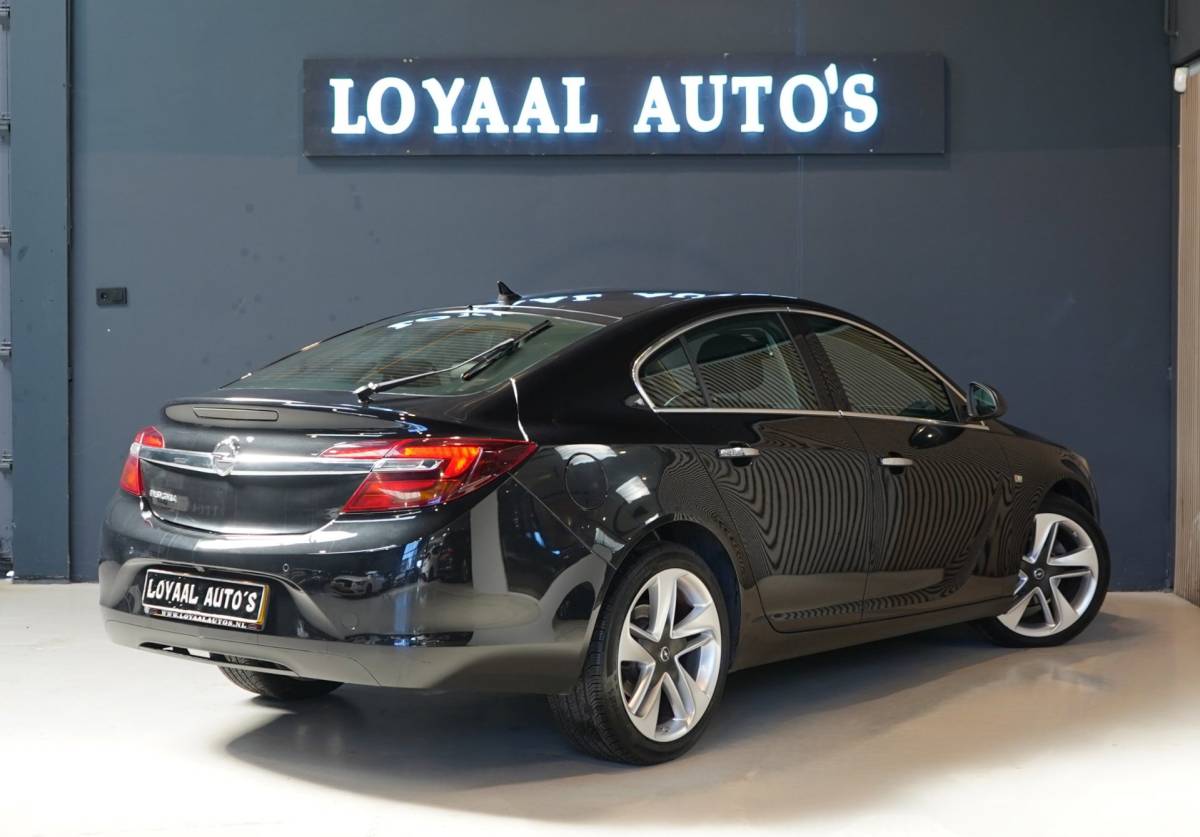 Opel Insignia Opel Insignia 1.4 T EcoFLEX Cosmo | STOELVERW | | STUURVERW. | CRUISE | NAVI | NAP | START/STOP KNOP | APK