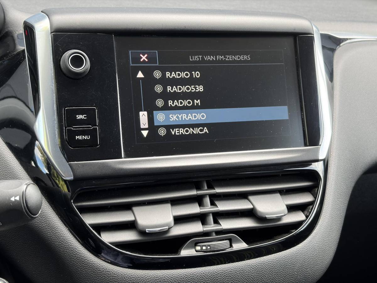 Peugeot 208 Peugeot 208 1.2 PureTech Urban Soul ✓2e Eigenaar✓Navi✓Airco✓Cruise✓Pdc✓5 Deurs✓N.A.P✓Zeer Zuinig✓Apk tot 01-2027