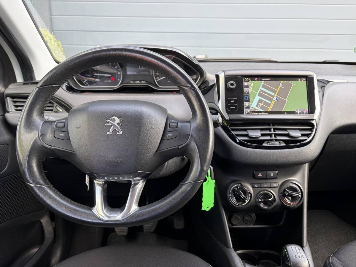 Peugeot 208 Peugeot 208 1.2 PureTech Urban Soul ✓2e Eigenaar✓Navi✓Airco✓Cruise✓Pdc✓5 Deurs✓N.A.P✓Zeer Zuinig✓Apk tot 01-2027