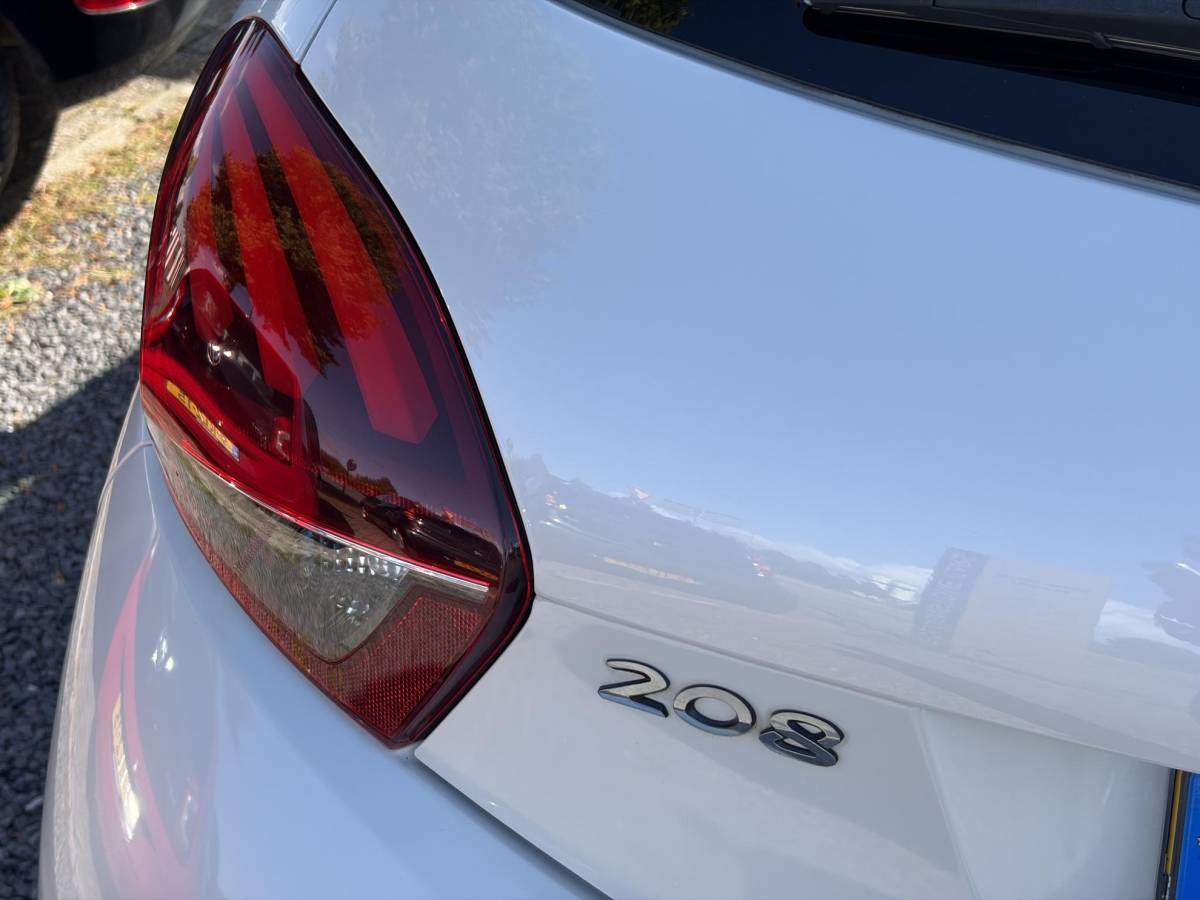 Peugeot 208 Peugeot 208 1.2 PureTech Urban Soul ✓2e Eigenaar✓Navi✓Airco✓Cruise✓Pdc✓5 Deurs✓N.A.P✓Zeer Zuinig✓Apk tot 01-2027
