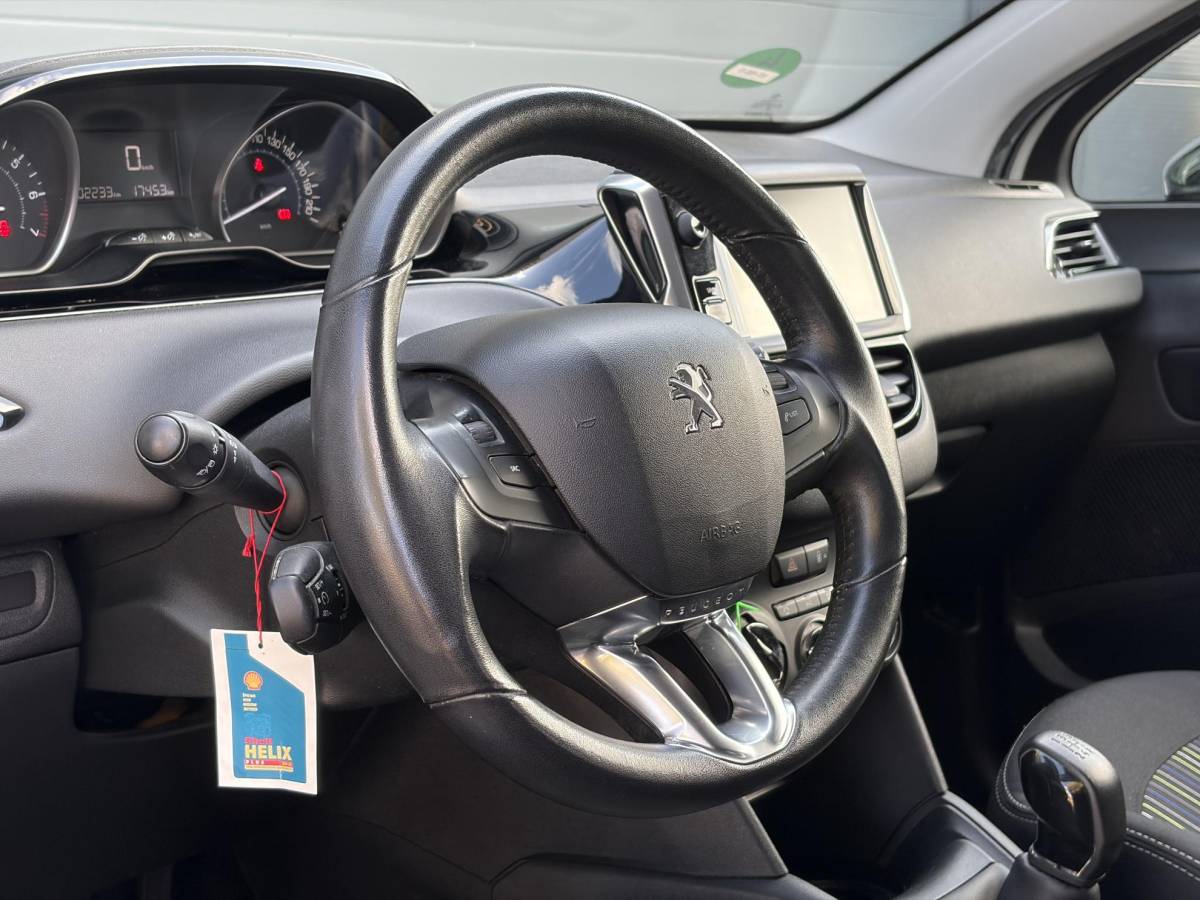 Peugeot 208 Peugeot 208 1.2 PureTech Urban Soul ✓2e Eigenaar✓Navi✓Airco✓Cruise✓Pdc✓5 Deurs✓N.A.P✓Zeer Zuinig✓Apk tot 01-2027