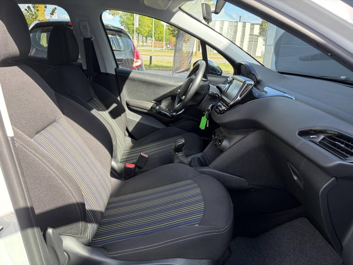 Peugeot 208 Peugeot 208 1.2 PureTech Urban Soul ✓2e Eigenaar✓Navi✓Airco✓Cruise✓Pdc✓5 Deurs✓N.A.P✓Zeer Zuinig✓Apk tot 01-2027