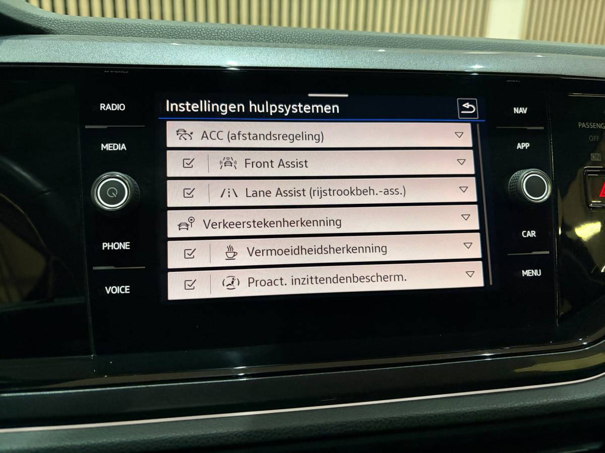 Volkswagen Polo Volkswagen Polo 1.0 TSI Style DSG Virtual IQ LIghts Navi