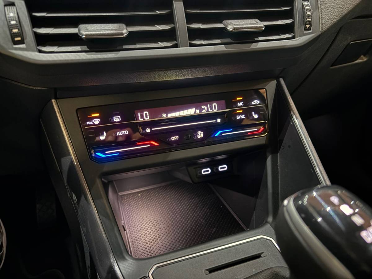 Volkswagen Polo Volkswagen Polo 1.0 TSI Style DSG Virtual IQ LIghts Navi