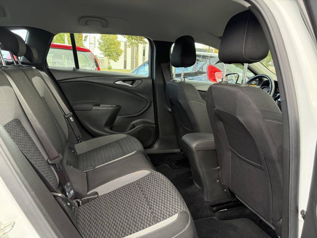 Opel Astra Opel Astra Sports Tourer 1.2 Edition ✓Camera ✓110pk✓2e Eigenaar✓Carplay✓Navi✓Airco✓Cruise✓Pdc✓LED koplampen✓N.A.P.✓6 Bak✓Pdc V+A✓Lm velgen✓Dakdragers ✓Comfortstoelen✓Bj 11-2020✓Apk tot 07-2028
