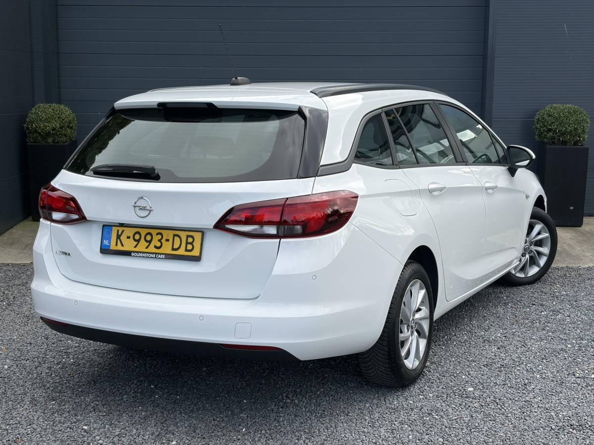 Opel Astra Opel Astra Sports Tourer 1.2 Edition ✓Camera ✓110pk✓2e Eigenaar✓Carplay✓Navi✓Airco✓Cruise✓Pdc✓LED koplampen✓N.A.P.✓6 Bak✓Pdc V+A✓Lm velgen✓Dakdragers ✓Comfortstoelen✓Bj 11-2020✓Apk tot 07-2028