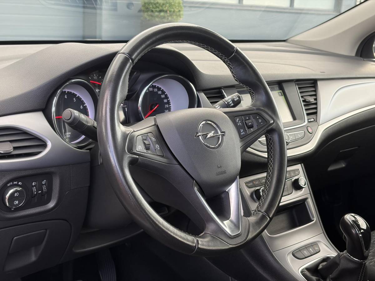 Opel Astra Opel Astra Sports Tourer 1.2 Edition ✓Camera ✓110pk✓2e Eigenaar✓Carplay✓Navi✓Airco✓Cruise✓Pdc✓LED koplampen✓N.A.P.✓6 Bak✓Pdc V+A✓Lm velgen✓Dakdragers ✓Comfortstoelen✓Bj 11-2020✓Apk tot 07-2028