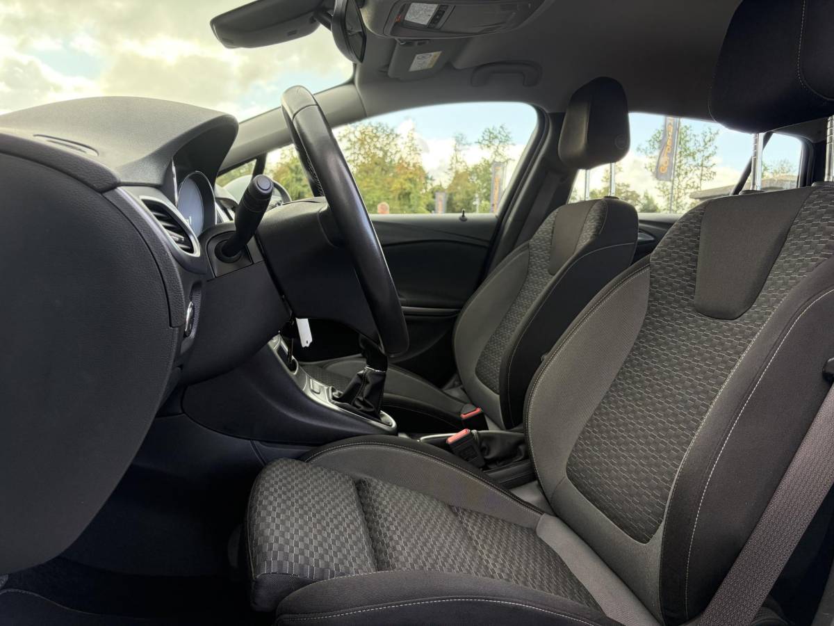 Opel Astra Opel Astra Sports Tourer 1.2 Edition ✓Camera ✓110pk✓2e Eigenaar✓Carplay✓Navi✓Airco✓Cruise✓Pdc✓LED koplampen✓N.A.P.✓6 Bak✓Pdc V+A✓Lm velgen✓Dakdragers ✓Comfortstoelen✓Bj 11-2020✓Apk tot 07-2028