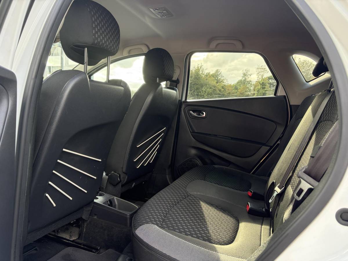 Renault Captur Renault Captur 0.9 TCe Intens ✓1e Eigenaar✓Camera ✓Keyless✓Airco✓Cruise✓Dealer Onderhouden✓LED koplampen✓Dodehoeksensor✓17” Lm velgen✓Pdc V+A✓N.A.P✓Bj 12-2017✓Apk tot 01-2027
