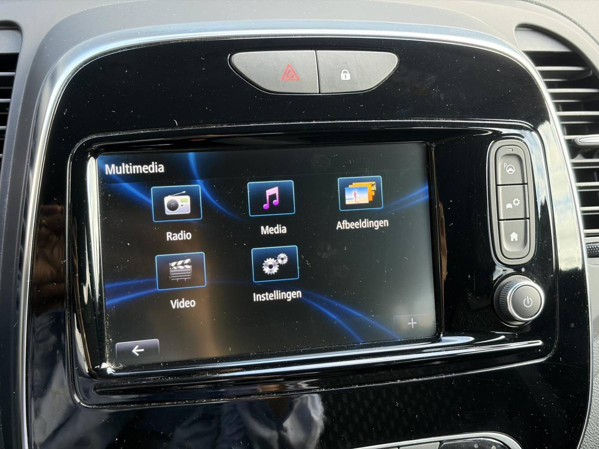 Renault Captur Renault Captur 0.9 TCe Intens ✓1e Eigenaar✓Camera ✓Keyless✓Airco✓Cruise✓Dealer Onderhouden✓LED koplampen✓Dodehoeksensor✓17” Lm velgen✓Pdc V+A✓N.A.P✓Bj 12-2017✓Apk tot 01-2027