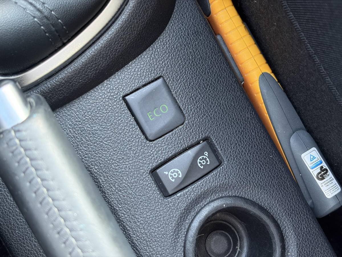 Renault Captur Renault Captur 0.9 TCe Intens ✓1e Eigenaar✓Camera ✓Keyless✓Airco✓Cruise✓Dealer Onderhouden✓LED koplampen✓Dodehoeksensor✓17” Lm velgen✓Pdc V+A✓N.A.P✓Bj 12-2017✓Apk tot 01-2027
