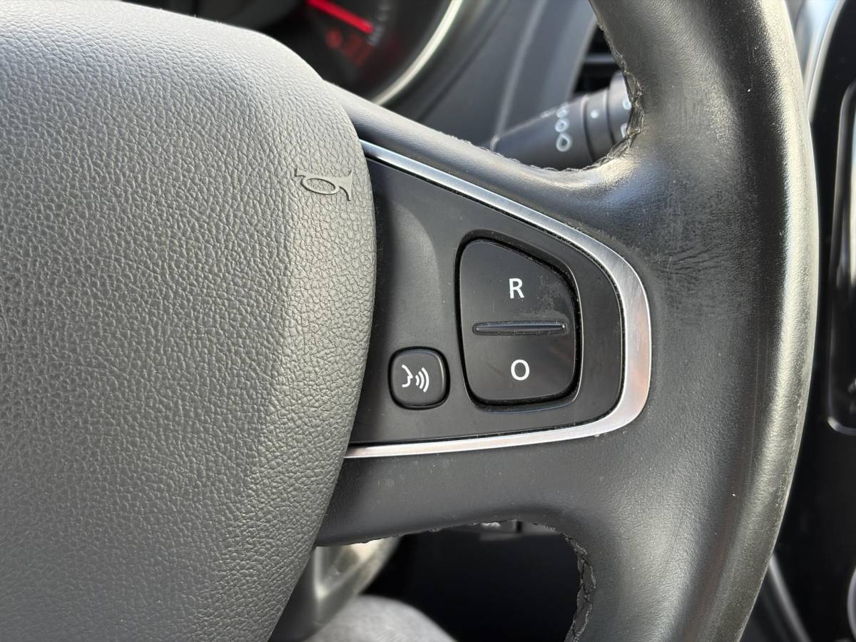 Renault Captur Renault Captur 0.9 TCe Intens ✓1e Eigenaar✓Camera ✓Keyless✓Airco✓Cruise✓Dealer Onderhouden✓LED koplampen✓Dodehoeksensor✓17” Lm velgen✓Pdc V+A✓N.A.P✓Bj 12-2017✓Apk tot 01-2027
