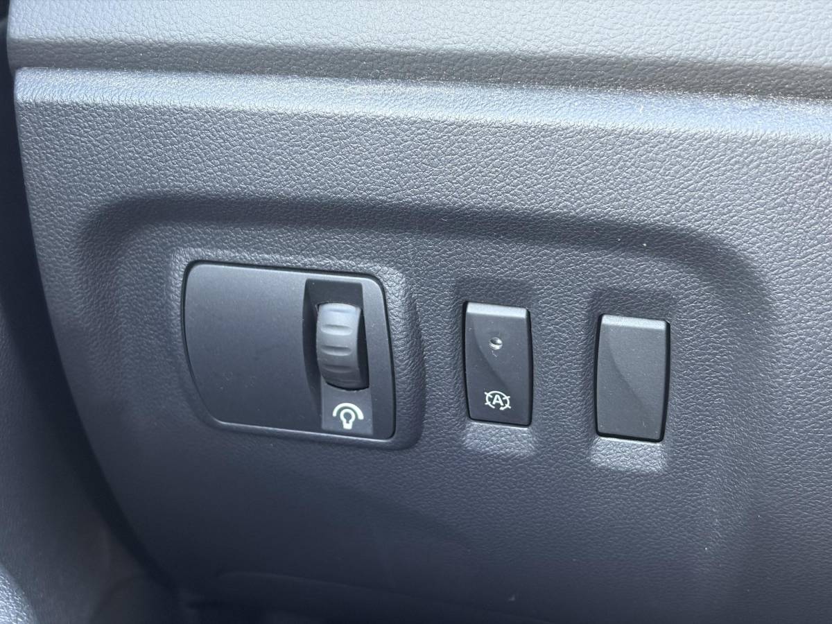 Renault Captur Renault Captur 0.9 TCe Intens ✓1e Eigenaar✓Camera ✓Keyless✓Airco✓Cruise✓Dealer Onderhouden✓LED koplampen✓Dodehoeksensor✓17” Lm velgen✓Pdc V+A✓N.A.P✓Bj 12-2017✓Apk tot 01-2027