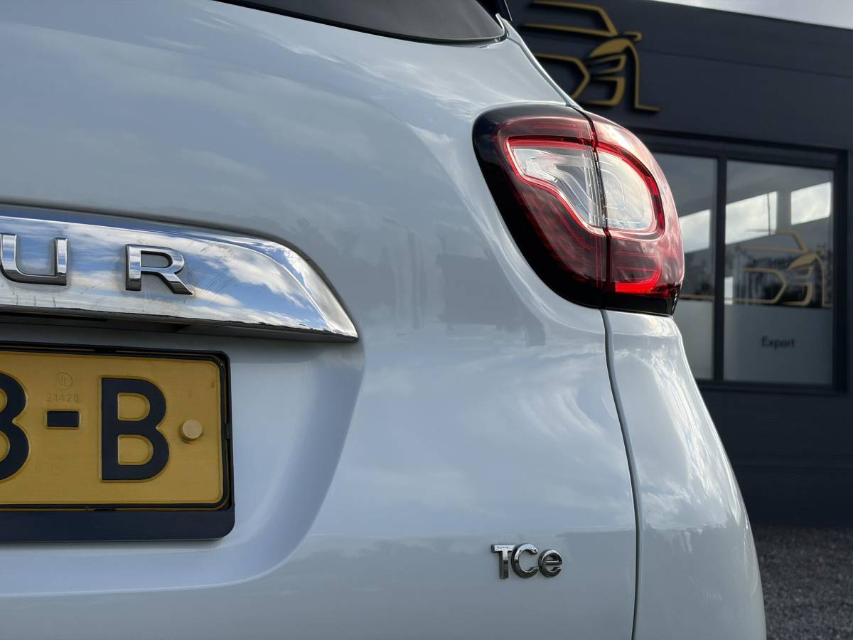 Renault Captur Renault Captur 0.9 TCe Intens ✓1e Eigenaar✓Camera ✓Keyless✓Airco✓Cruise✓Dealer Onderhouden✓LED koplampen✓Dodehoeksensor✓17” Lm velgen✓Pdc V+A✓N.A.P✓Bj 12-2017✓Apk tot 01-2027