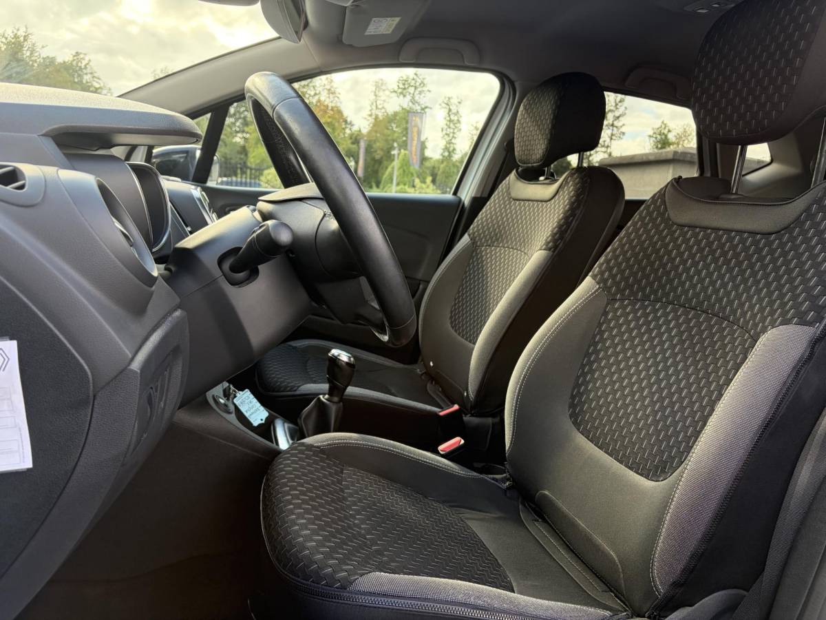 Renault Captur Renault Captur 0.9 TCe Intens ✓1e Eigenaar✓Camera ✓Keyless✓Airco✓Cruise✓Dealer Onderhouden✓LED koplampen✓Dodehoeksensor✓17” Lm velgen✓Pdc V+A✓N.A.P✓Bj 12-2017✓Apk tot 01-2027