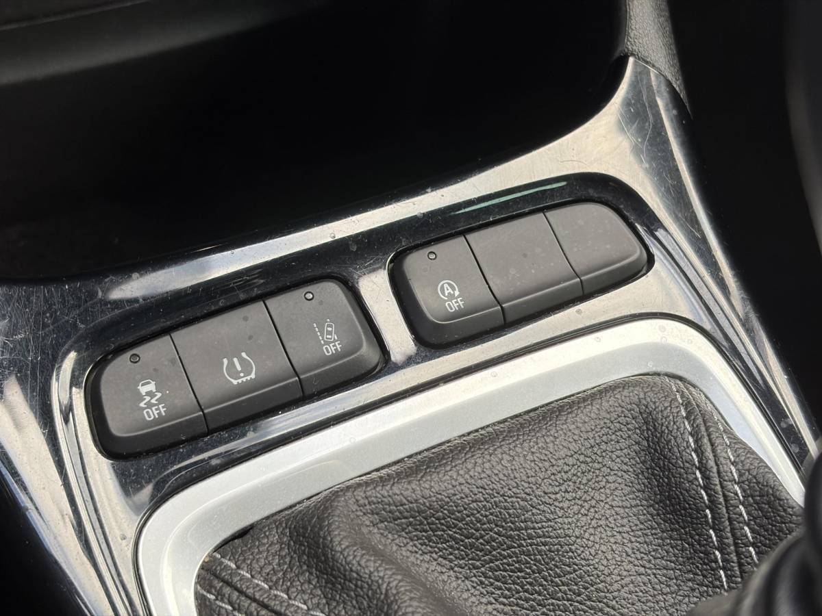 Opel Crossland X Opel Crossland X 1.2 Turbo 120 Jaar Edition ✓110pk✓D-riem vv in 2025✓2e Eigenaar✓Carplay✓Lm velgen✓N.A.P✓6 Bak✓Airco✓Cruise✓Pdc✓Rijstrooksensor✓Nieuwe Apk bij Aflevering