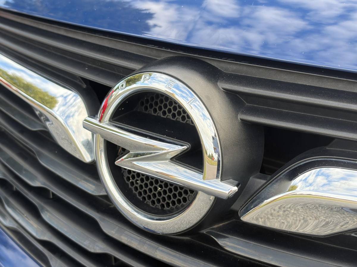 Opel Crossland X Opel Crossland X 1.2 Turbo 120 Jaar Edition ✓110pk✓D-riem vv in 2025✓2e Eigenaar✓Carplay✓Lm velgen✓N.A.P✓6 Bak✓Airco✓Cruise✓Pdc✓Rijstrooksensor✓Nieuwe Apk bij Aflevering