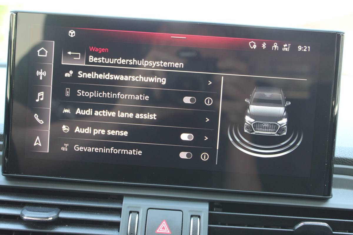 Audi Q5 Audi Q5 Sportback 55 TFSI e S edition SOh 92,9% S-LINE LEER NAVI HUD TREKHAAK 90000KM!!!