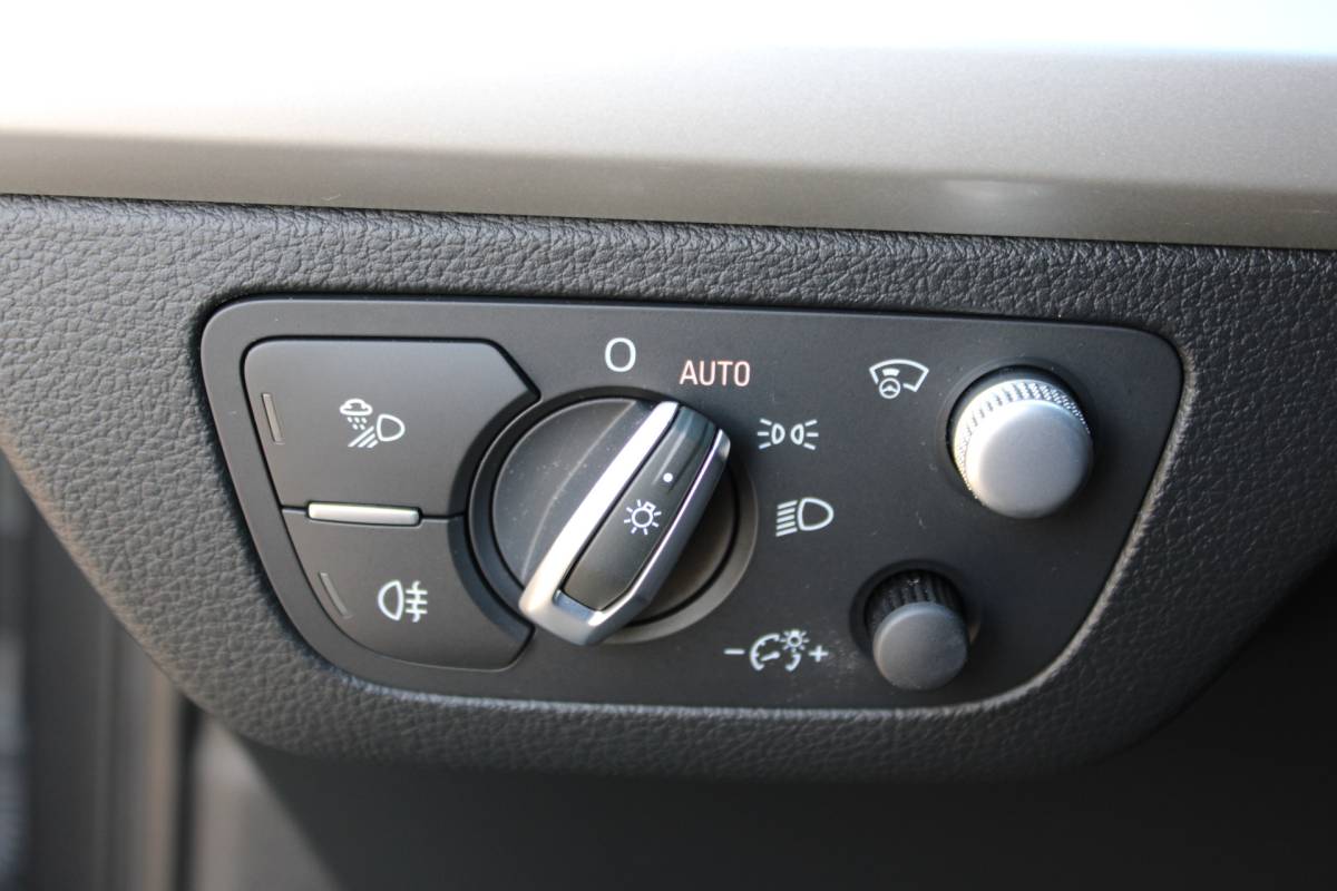 Audi Q5 Audi Q5 Sportback 55 TFSI e S edition SOh 92,9% S-LINE LEER NAVI HUD TREKHAAK 90000KM!!!