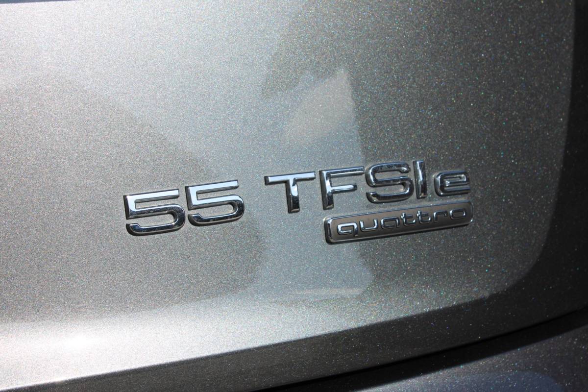 Audi Q5 Audi Q5 Sportback 55 TFSI e S edition SOh 92,9% S-LINE LEER NAVI HUD TREKHAAK 90000KM!!!