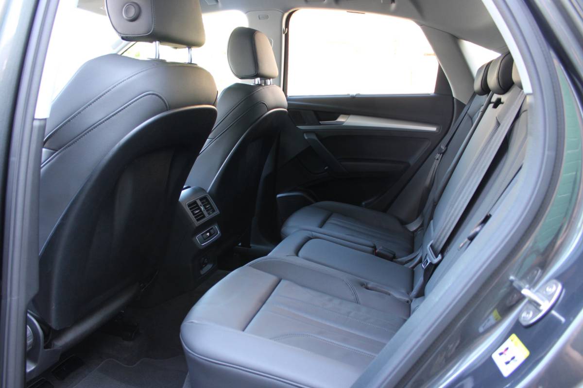Audi Q5 Audi Q5 Sportback 55 TFSI e S edition SOh 92,9% S-LINE LEER NAVI HUD TREKHAAK 90000KM!!!