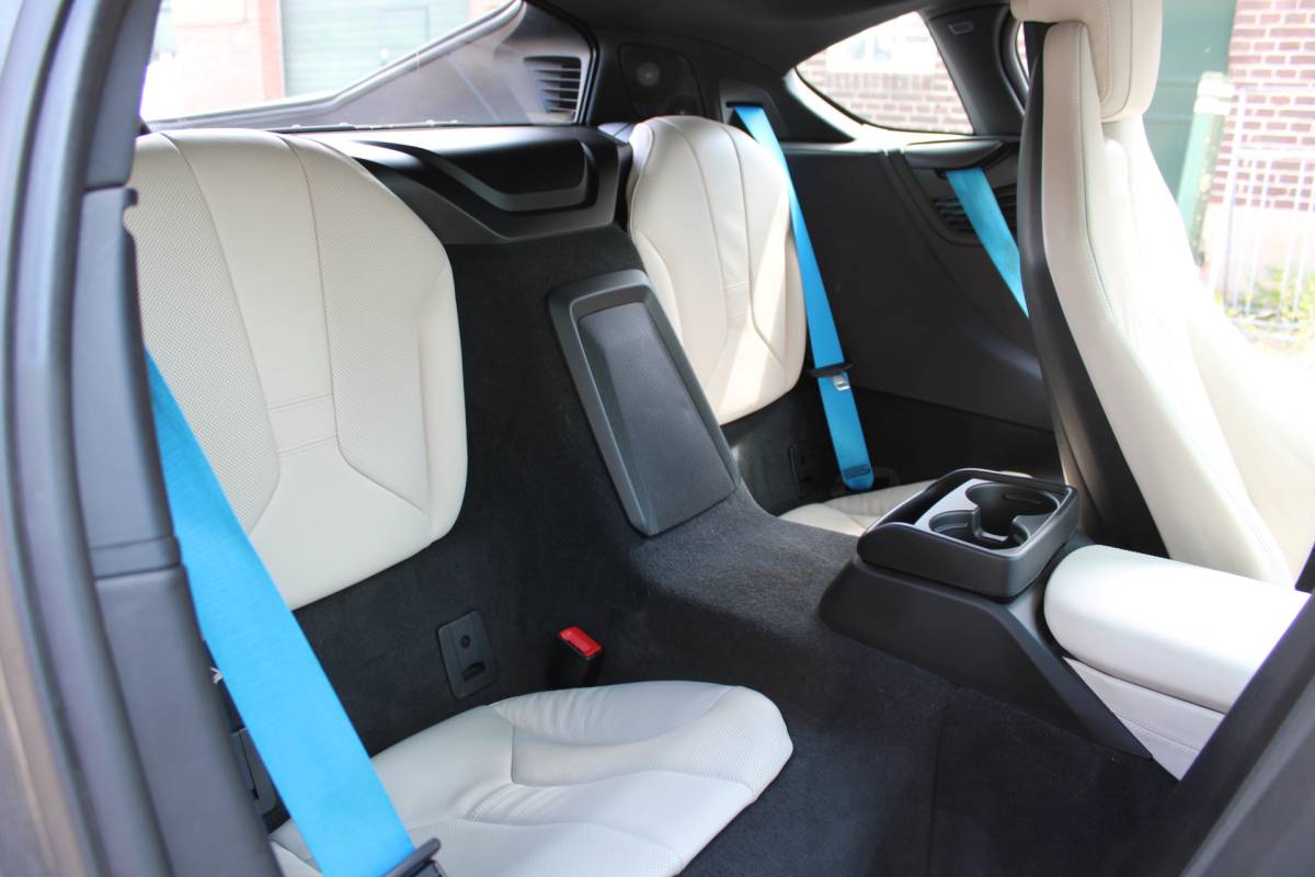 BMW i8 BMW i8 1.5 PHEV SOh 93.6% LEER CAMERA HEAD UP ORG NL 141000KM!!!
