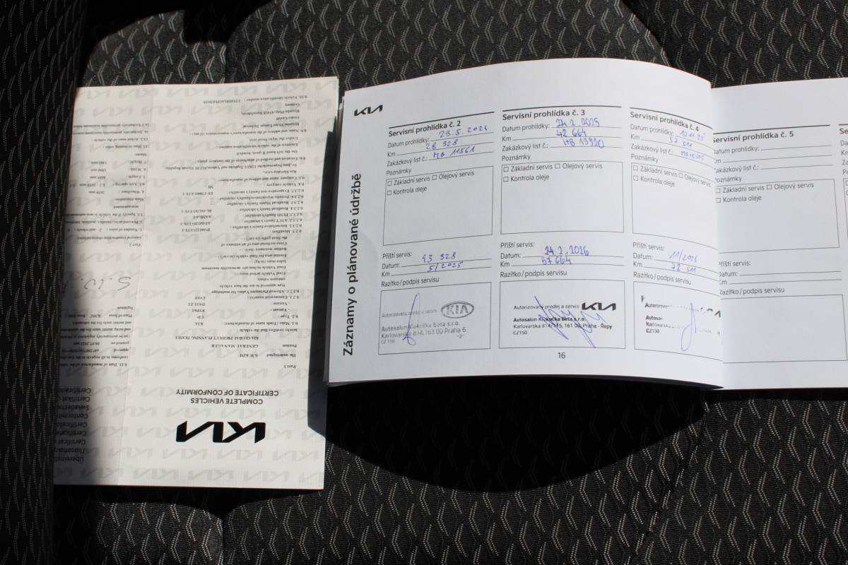 Kia Ceed Sportswagon Kia Ceed Sportswagon 1.6 GDI PHEV PREMIUM NW TYPE PANO LEER LED NAVI 69000KM!!!