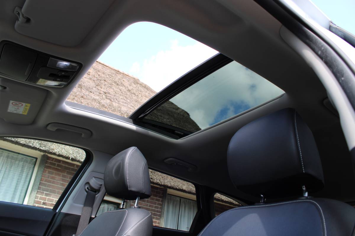 Kia Ceed Sportswagon Kia Ceed Sportswagon 1.6 GDI PHEV PREMIUM NW TYPE PANO LEER LED NAVI 69000KM!!!