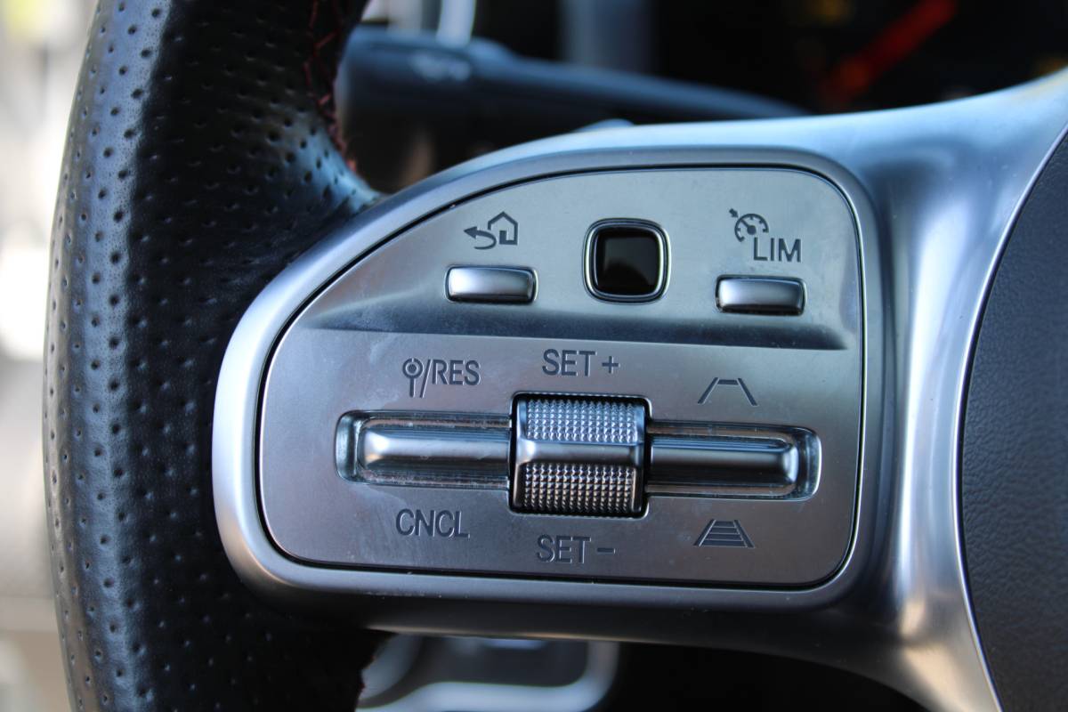 Mercedes-Benz A-Klasse Mercedes-Benz A-klasse 250 e PHEV AMG SOh 97,1% PANO SFEER LED ORG NL 110000KM!!!