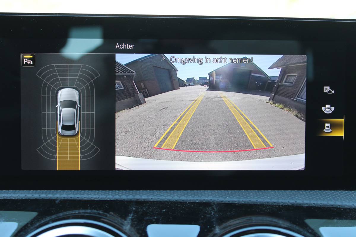 Mercedes-Benz A-Klasse Mercedes-Benz A-klasse 250 e PHEV AMG SOh 97,1% PANO SFEER LED ORG NL 110000KM!!!
