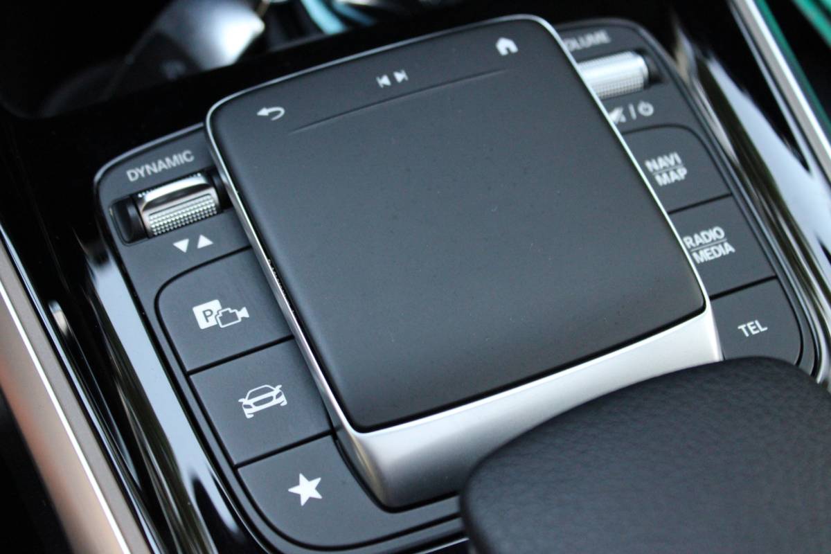 Mercedes-Benz EQB Mercedes-Benz EQB 300 4MATIC AMG Line 67 kWh SOh 97.5% PANO SFEER ILS 360CAMERA 54000KM!!!
