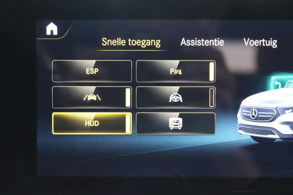 Mercedes-Benz EQB Mercedes-Benz EQB 300 4MATIC AMG Line 67 kWh SOh 97.5% PANO SFEER ILS 360CAMERA 54000KM!!!