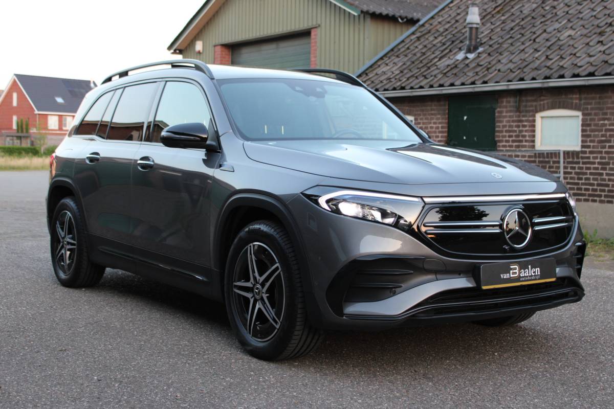 Mercedes-Benz EQB Mercedes-Benz EQB 300 4MATIC AMG Line 67 kWh SOh 97.5% PANO SFEER ILS 360CAMERA 54000KM!!!