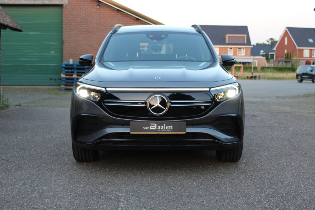 Mercedes-Benz EQB Mercedes-Benz EQB 300 4MATIC AMG Line 67 kWh SOh 97.5% PANO SFEER ILS 360CAMERA 54000KM!!!
