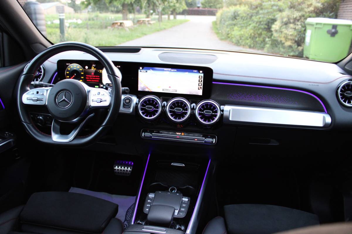Mercedes-Benz EQB Mercedes-Benz EQB 300 4MATIC AMG Line 67 kWh SOh 97.5% PANO SFEER ILS 360CAMERA 54000KM!!!