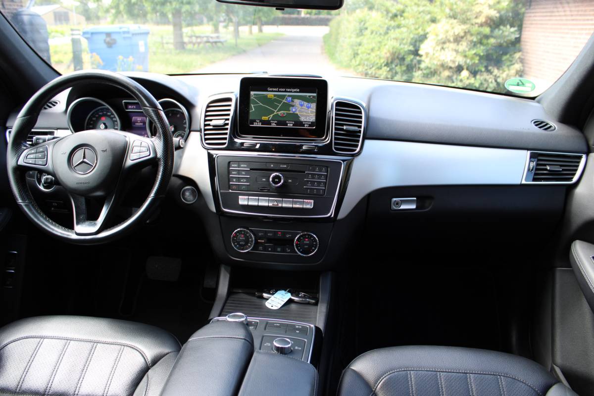 Mercedes-Benz GLE Mercedes-Benz GLE-klasse 500 e 4MATIC AMG Sport Edition LEER COMAND NAVI 143000KM!!!