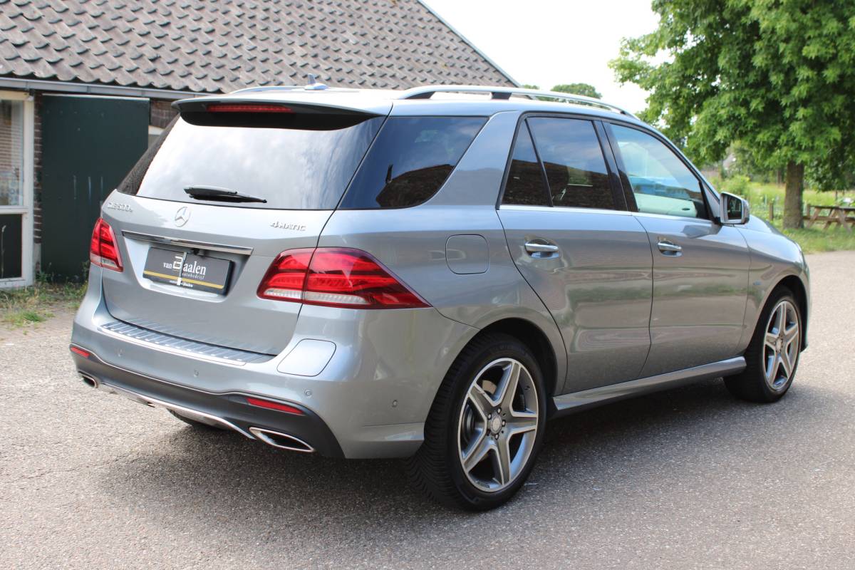 Mercedes-Benz GLE Mercedes-Benz GLE-klasse 500 e 4MATIC AMG Sport Edition LEER COMAND NAVI 143000KM!!!