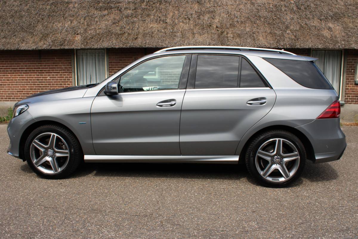 Mercedes-Benz GLE Mercedes-Benz GLE-klasse 500 e 4MATIC AMG Sport Edition LEER COMAND NAVI 143000KM!!!