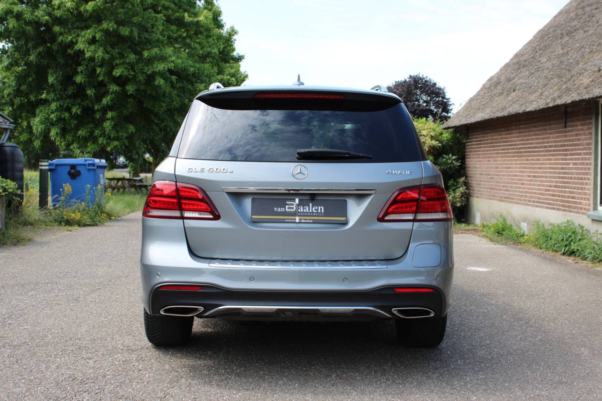 Mercedes-Benz GLE Mercedes-Benz GLE-klasse 500 e 4MATIC AMG Sport Edition LEER COMAND NAVI 143000KM!!!