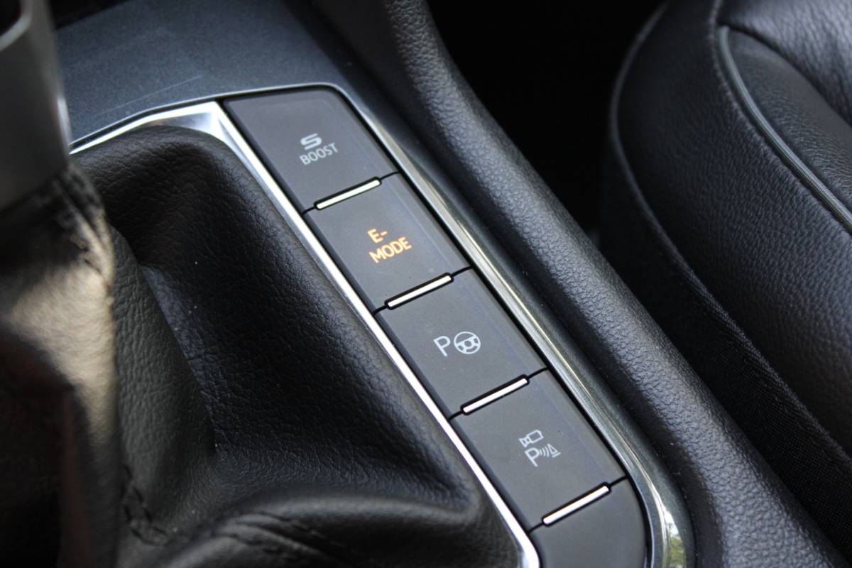 SEAT Tarraco SEAT Tarraco 1.4 TSI e-Hybrid PHEV FR SOh 94,5% LEER NAVI ECC LED 145000KM!!!