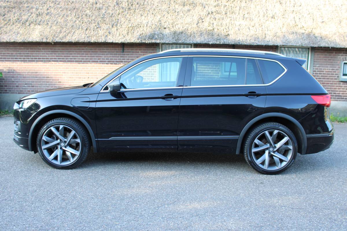 SEAT Tarraco SEAT Tarraco 1.4 TSI e-Hybrid PHEV FR SOh 94,5% LEER NAVI ECC LED 145000KM!!!
