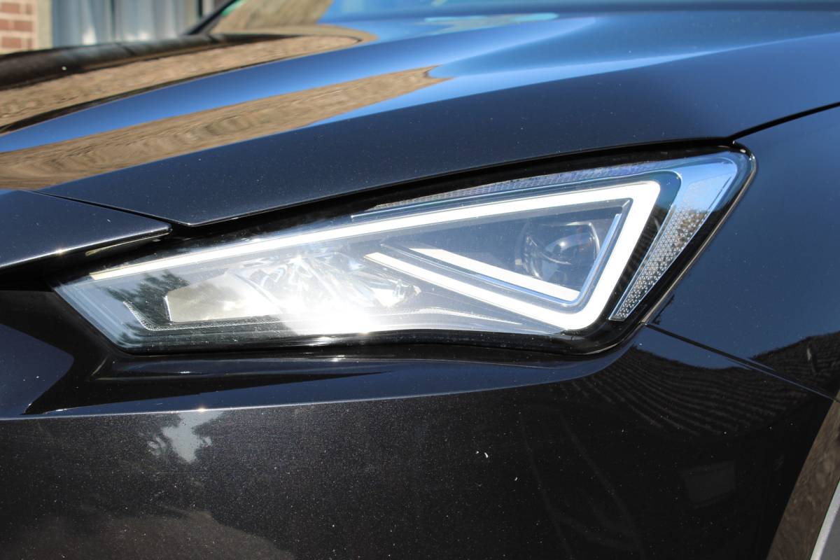 SEAT Tarraco SEAT Tarraco 1.4 TSI e-Hybrid PHEV FR SOh 94,5% LEER NAVI ECC LED 145000KM!!!