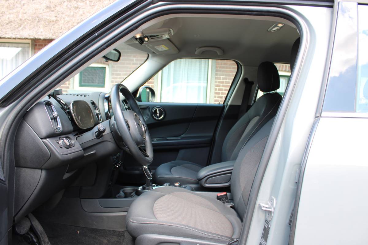 MINI Countryman MINI Mini Countryman 1.5 Cooper Edition NAVI ECC LED AUTOM 142000KM!!!