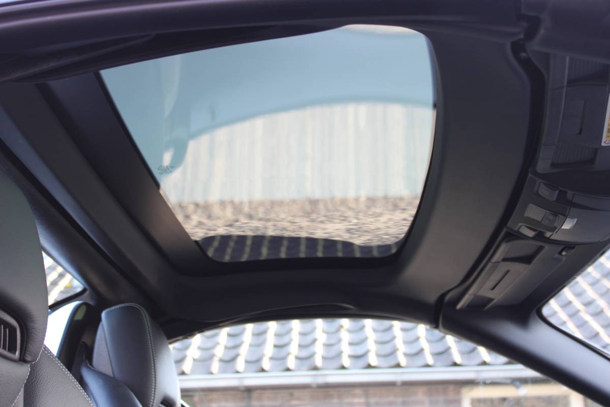 Mercedes-Benz SLK Mercedes-Benz SLK-klasse 200 AMG STYLE PANO DAK ORG NL NAVI LEER AIRSCARF PANO 35000KM!!!