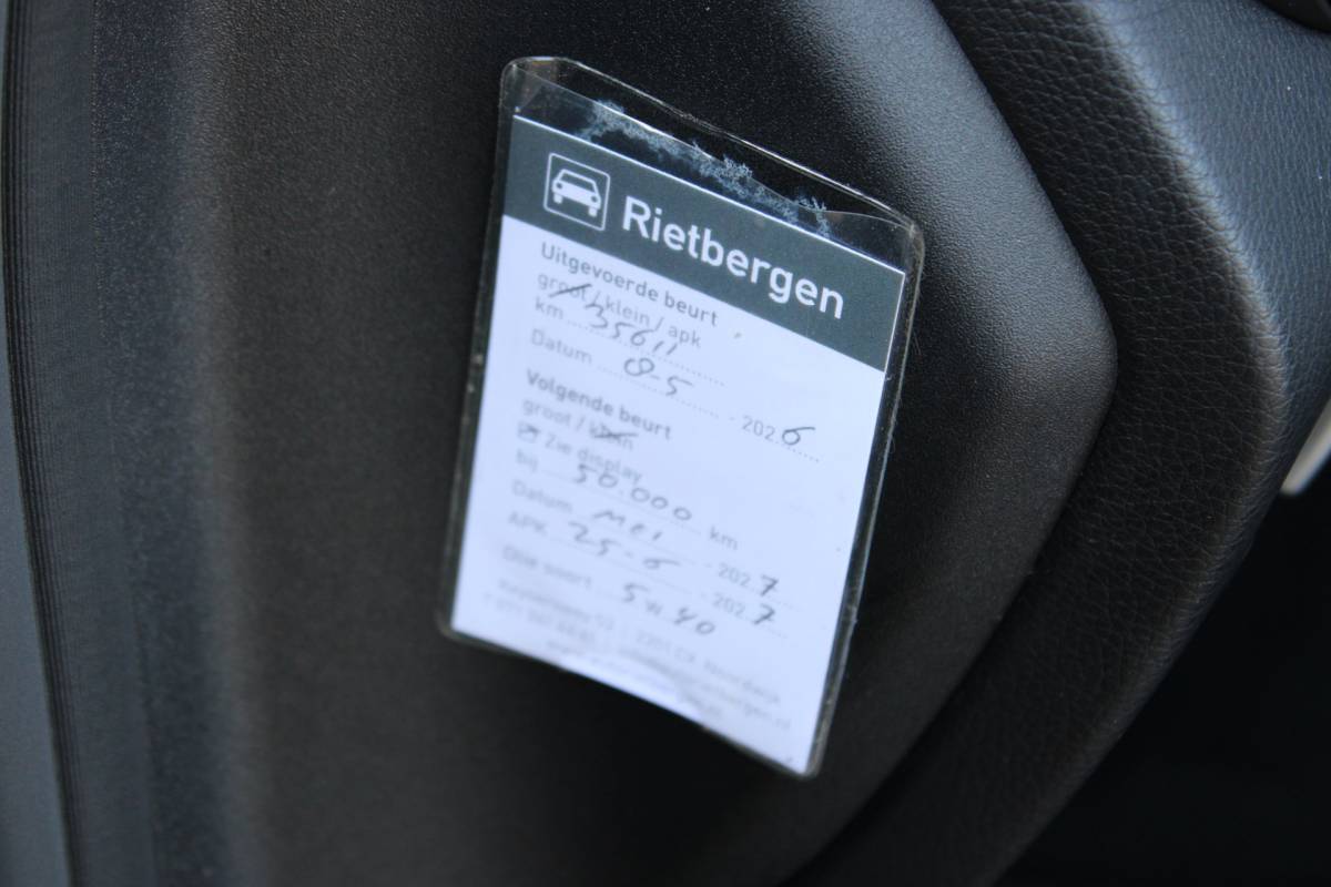 Mercedes-Benz SLK Mercedes-Benz SLK-klasse 200 AMG STYLE PANO DAK ORG NL NAVI LEER AIRSCARF PANO 35000KM!!!