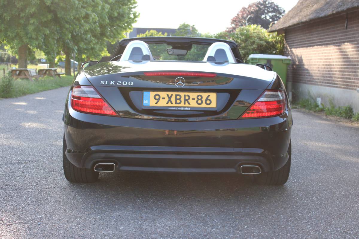 Mercedes-Benz SLK Mercedes-Benz SLK-klasse 200 AMG STYLE PANO DAK ORG NL NAVI LEER AIRSCARF PANO 35000KM!!!
