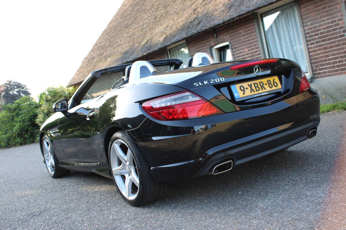 Mercedes-Benz SLK Mercedes-Benz SLK-klasse 200 AMG STYLE PANO DAK ORG NL NAVI LEER AIRSCARF PANO 35000KM!!!