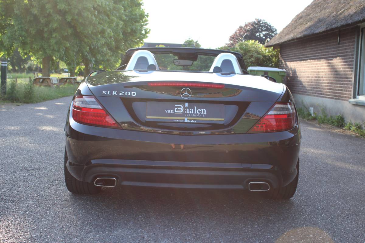 Mercedes-Benz SLK Mercedes-Benz SLK-klasse 200 AMG STYLE PANO DAK ORG NL NAVI LEER AIRSCARF PANO 35000KM!!!