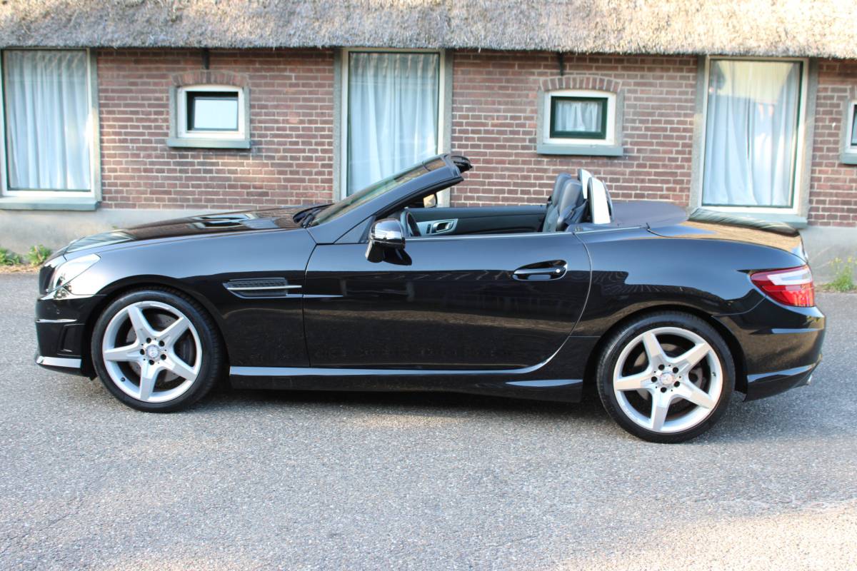 Mercedes-Benz SLK Mercedes-Benz SLK-klasse 200 AMG STYLE PANO DAK ORG NL NAVI LEER AIRSCARF PANO 35000KM!!!