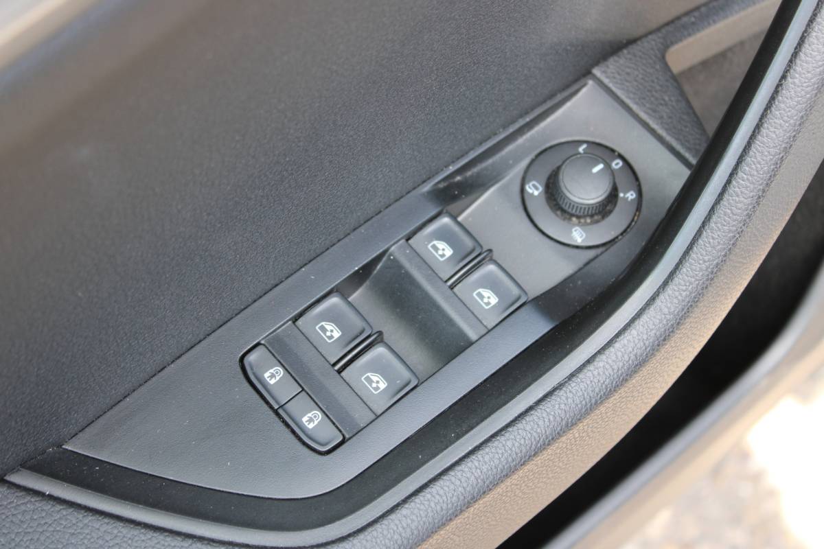 Škoda Superb ŠKODA Superb Combi 1.4 TSI iV PHEV Edition SOh 92% NAVI LED ECC STANDKACHEL 58000KM!!!